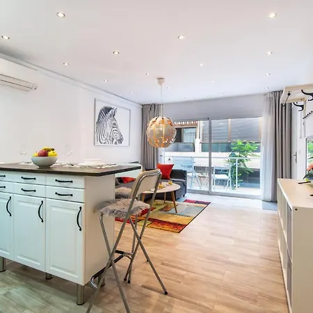 Boliches 2nd Line Apartament *